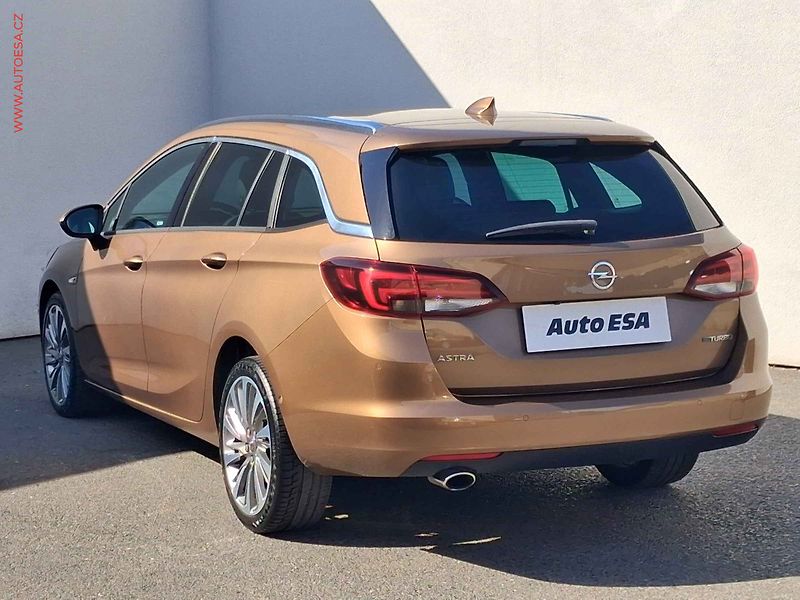 Opel Astra (2016) 1.6 CDTi SportsTourer, LED - fotka 6 z 22
