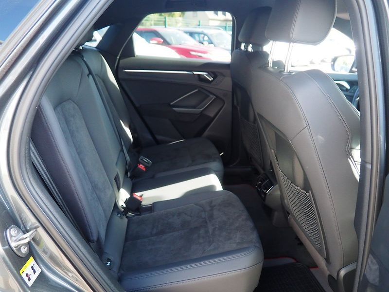Audi RS Q3 (2020) 2.5 TFSI 294 kW, S-Tronic, CZ - fotka 15 z 38