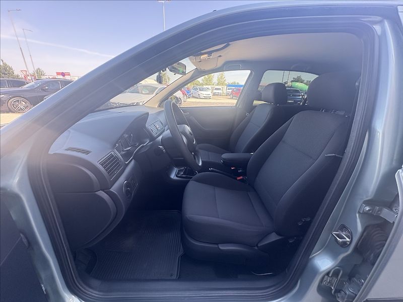 Škoda Octavia 1,9 TDi ČR TOP stav prav serv - fotka 23 z 45