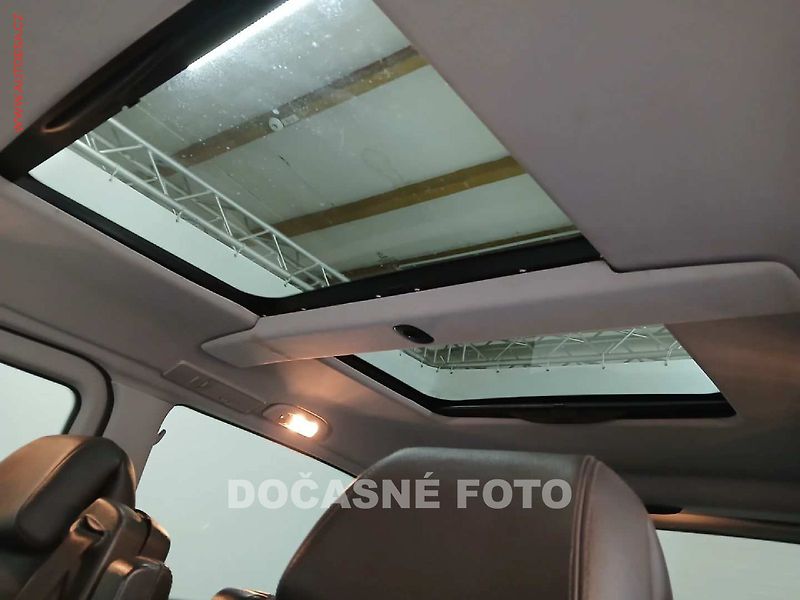 Mercedes-Benz Viano (2012) 3.0CDi V6 L2, Ambiente, AT - fotka 11 z 12