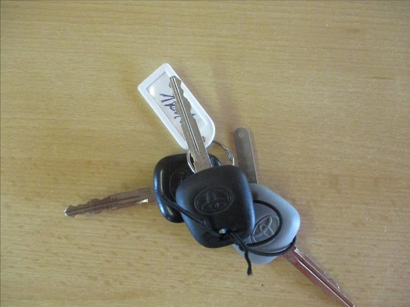 Toyota Yaris 1,0 VVTi, Automat, CZ - fotka 26 z 30