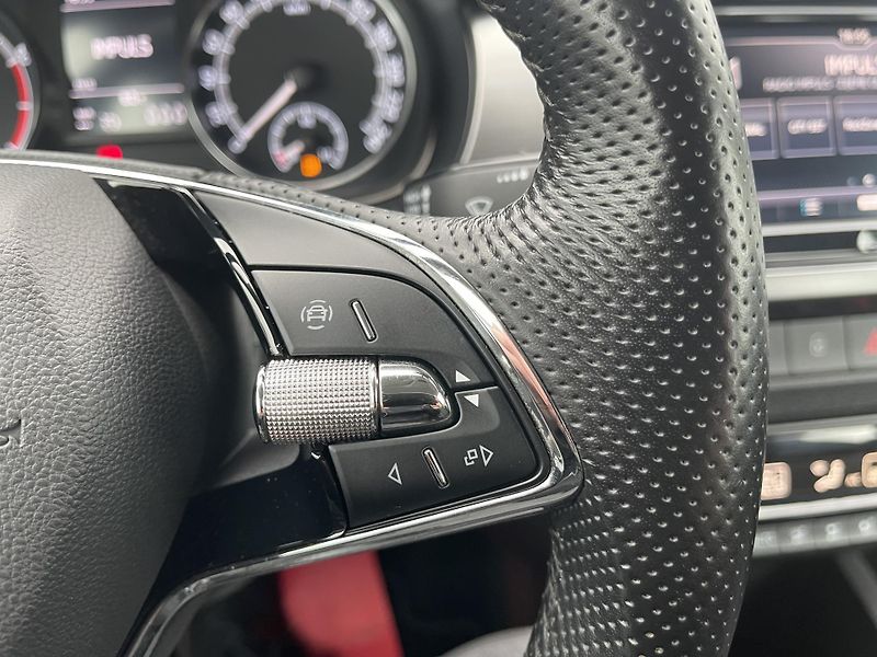 Škoda Fabia 1.0 TSi STYLE NEHAVAR-DPH-ČR ! - fotka 33 z 41