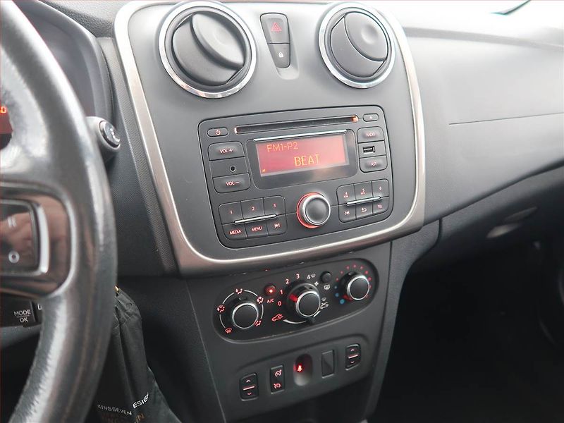 Dacia Sandero (2016) Stepway 0.9 TCe, ČR,1.maj - fotka 12 z 16