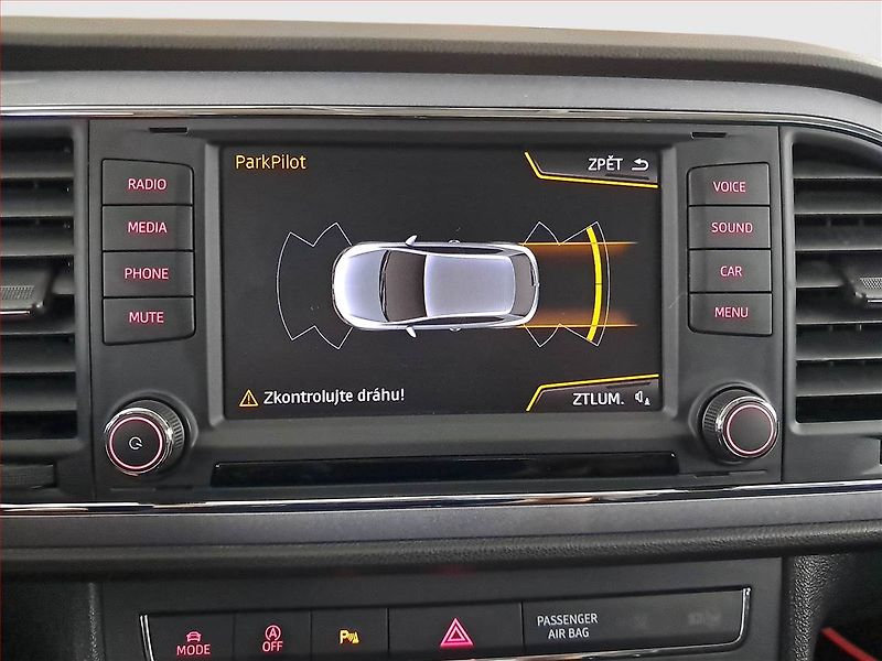 Seat Leon (2016) 1.8 TSI, Kůže, Tempomat - fotka 16 z 20