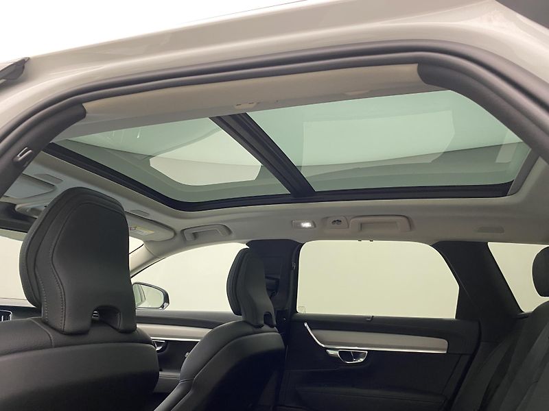Volvo V90 T6 AWD RECHARGE DARK PLUS AUT - fotka 33 z 62
