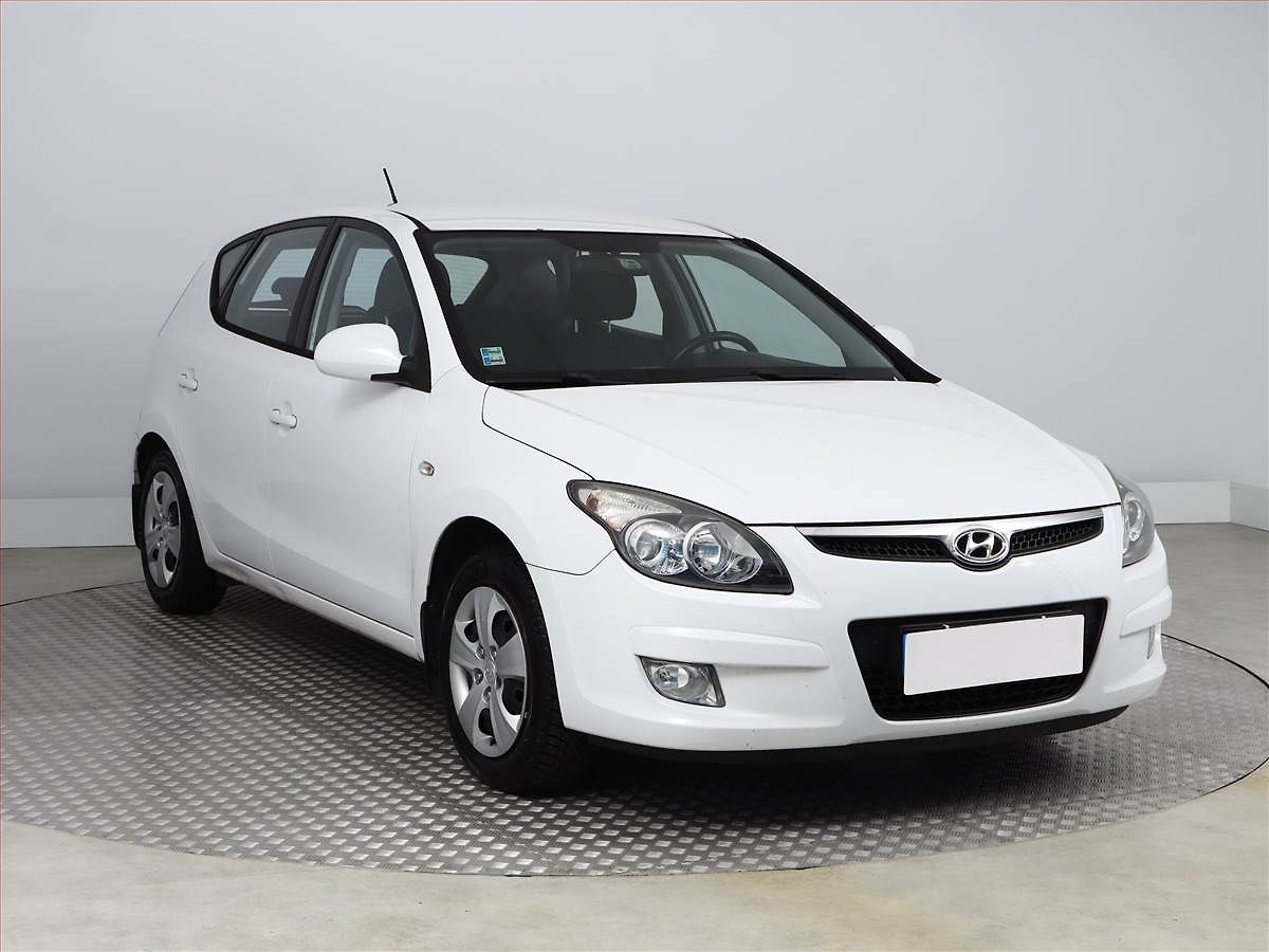 Hyundai i30 1.4 CVVT, po STK, jezdí dobře