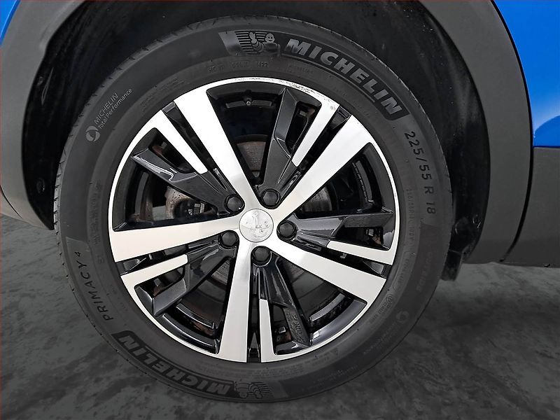 Peugeot 3008 (2022) GT 1.2 PureTech, Automat, Kůže - fotka 15 z 22