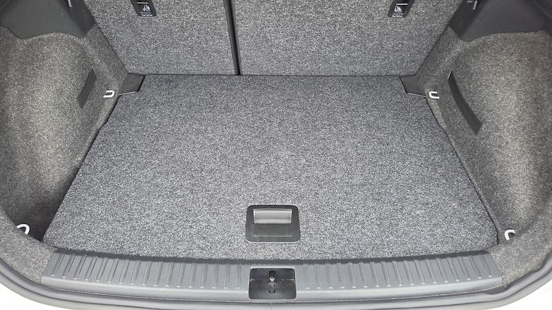 Seat Arona (2022) 1.0 TSI 70 kW Style CZ DPH - fotka 15 z 29