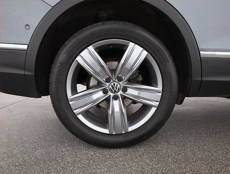 Volkswagen Tiguan (2022) Elegance 2.0 TDI, digi klima - fotka 21 z 21