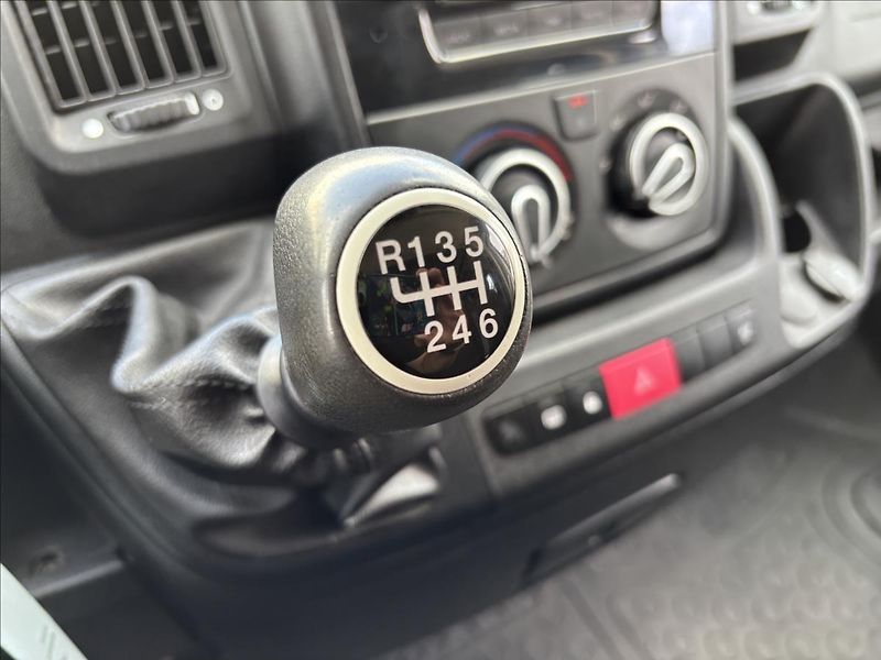 Peugeot Boxer 2,2 BHDI 103kW L2 Kombi Van - fotka 25 z 34