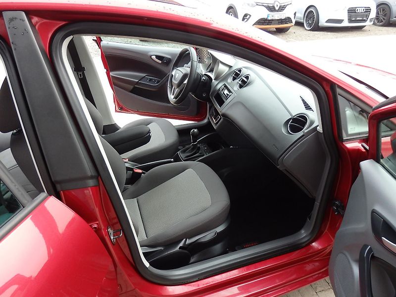 Seat Ibiza 1.2 TSI 77kW ZÁVĚS, DIGI KLIMA - fotka 10 z 15