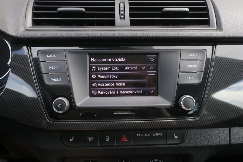 Škoda Fabia (2016) 1.2TSi Monte Carlo ČR - fotka 28 z 50