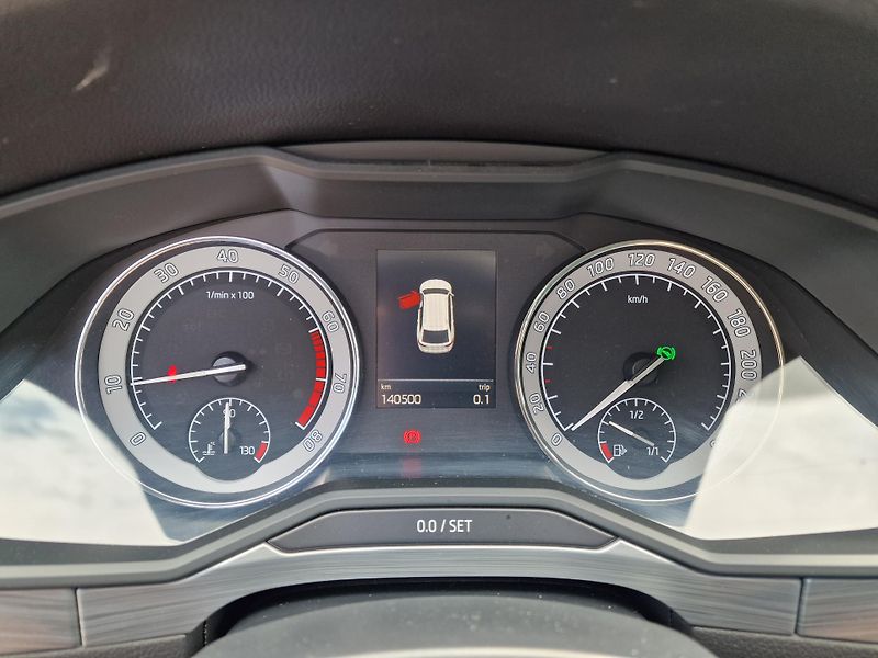 Škoda Superb 1,5TSI 110KW STYLE odp.DPH - fotka 18 z 25