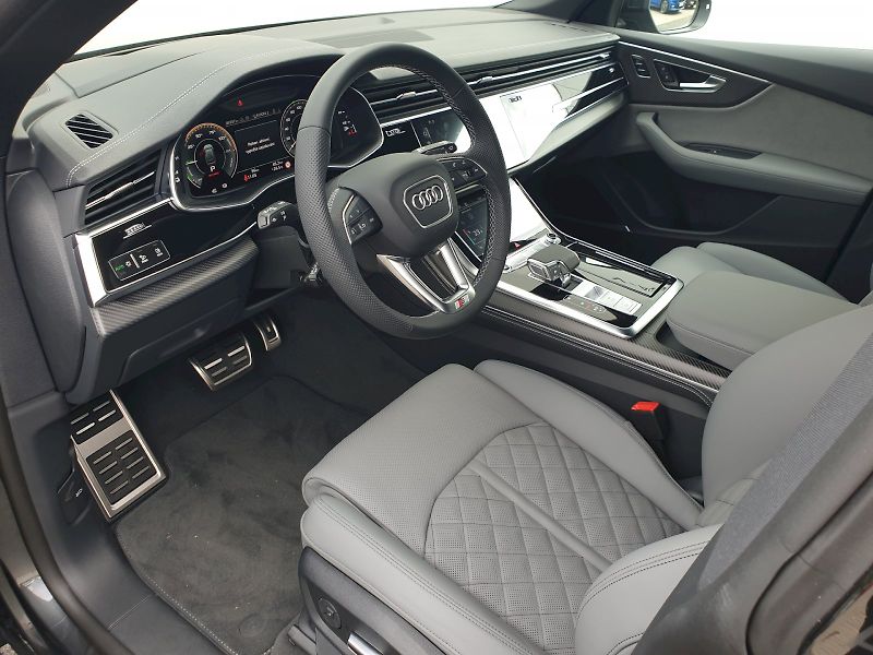 Audi Q8 (2026) SUV 60 TFSI e quattro 360kW - fotka 12 z 31