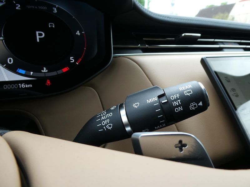 Land Rover Range Rover Sport (2026) 3,0 Dynamic SE D250 - fotka 21 z 37