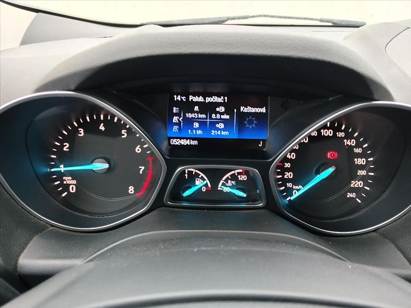 Ford Kuga 1,5   ECOBOOST 110Kw TITANIUM - fotka 9 z 29