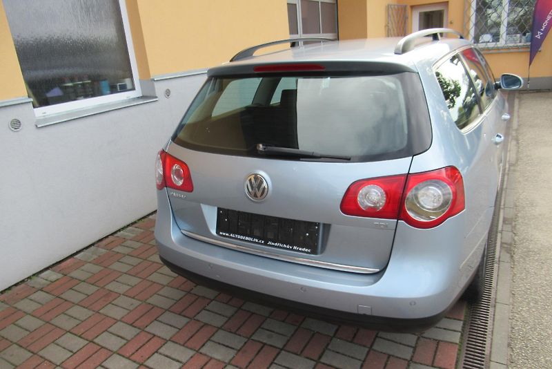 Volkswagen Passat 1.9 TDi AUT. KLIMA  - fotka 4 z 19