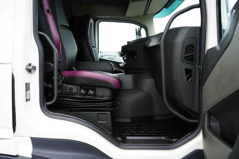 Volvo FM (2022) 460 / E 6 / ACC / PEŁNY ADR /  - fotka 37 z 47