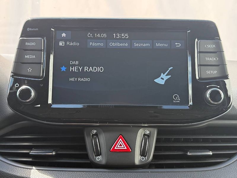 Hyundai i30 (2021) 1.0 T-GDI 88 kW Family - fotka 12 z 20