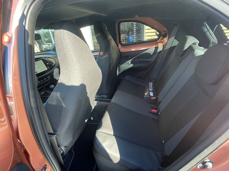 Toyota Aygo 1.5L HEV CVT - fotka 28 z 28