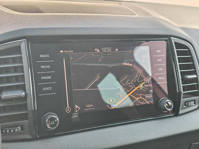 Škoda Karoq Sportline 1,5TSI - fotka 17 z 25