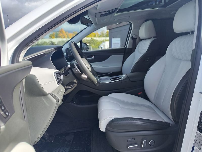 Hyundai Santa Fe 1.6 T-GDI/169kW Luxury 4x4 HEV - fotka 17 z 40