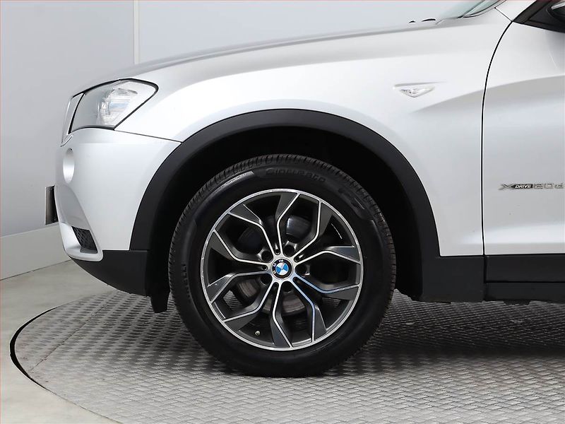 BMW X3 (2013) xDrive20d, 4X4, Automat - fotka 13 z 19