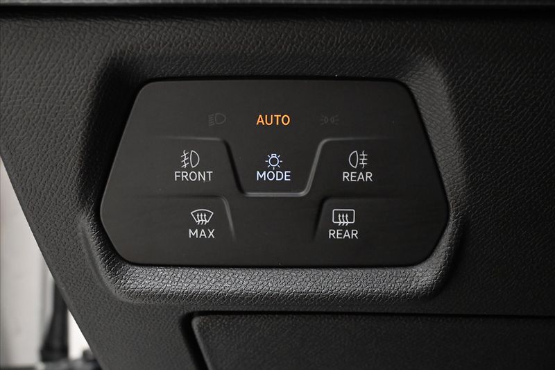 Seat Leon 2,0 TDI 110 kW DSG Style Záruk - fotka 26 z 30