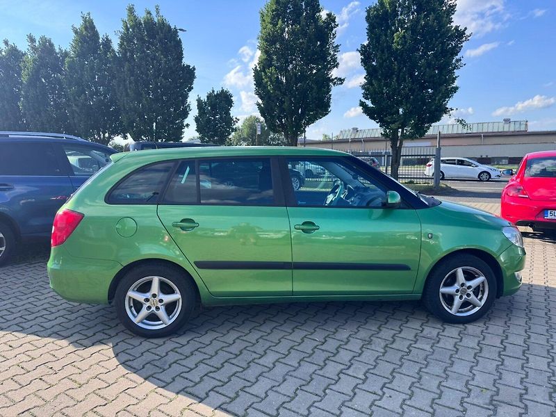 Škoda Fabia (2010) 1,2 TSI 63 KW 2X KOLA - fotka 7 z 45