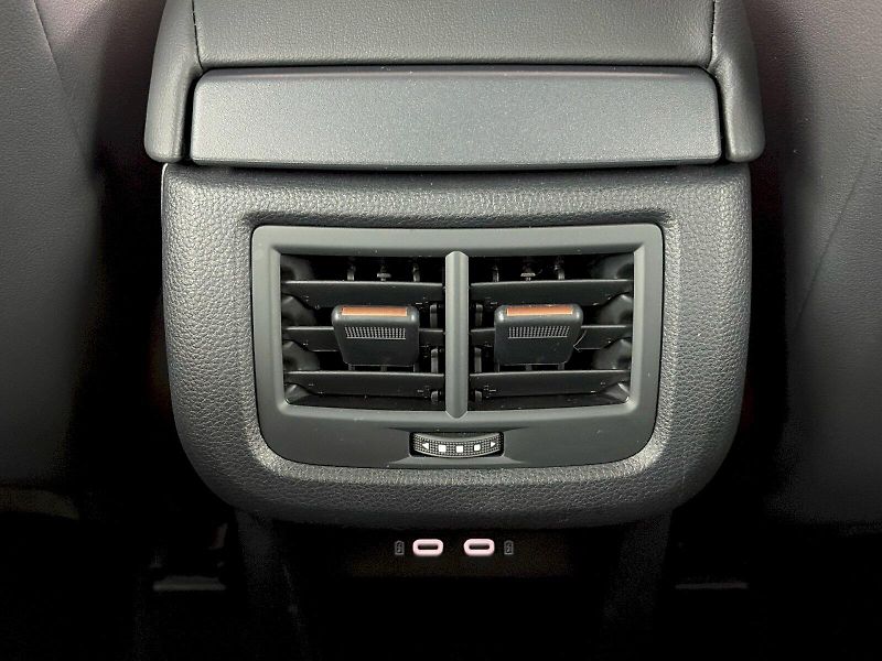 Cupra Ateca (2023) 2.0 TSI 221kW 4x4 DSG - fotka 30 z 32