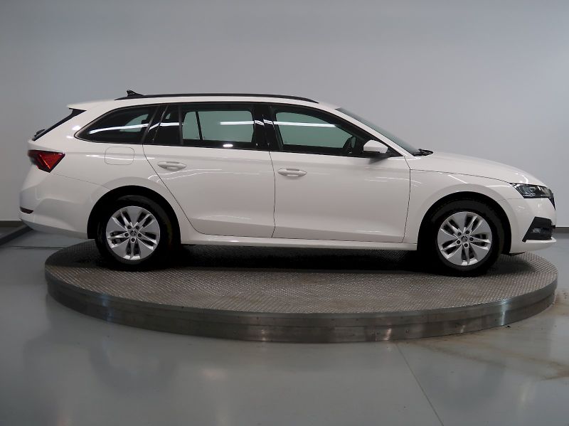 Škoda Octavia (2024) AMBITION 1.5TSI 110KW - fotka 8 z 36