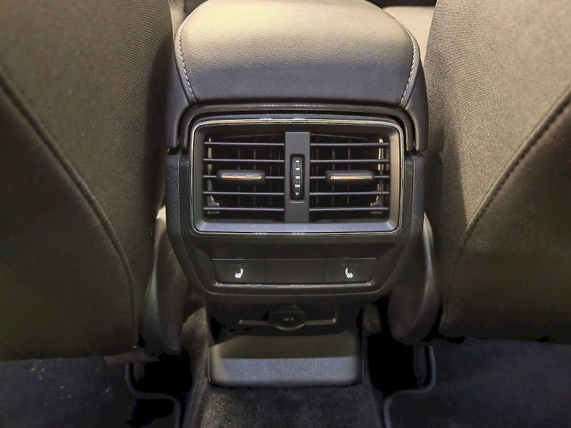 Škoda Karoq (2024) 2.0 TDI 110 kW DSG 4x4 Top Sel - fotka 26 z 32