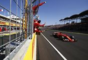 F1 2017 GP Maďarska - Sebastian Vettel a Kimi Raikkonen (Ferrari) si dojíždějí pro vítězný double