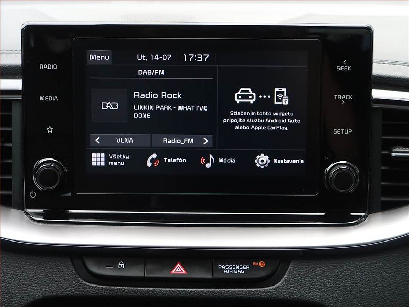 Kia Ceed (2023) Gold 1.5 T-GDI, Serv.kniha - fotka 12 z 17