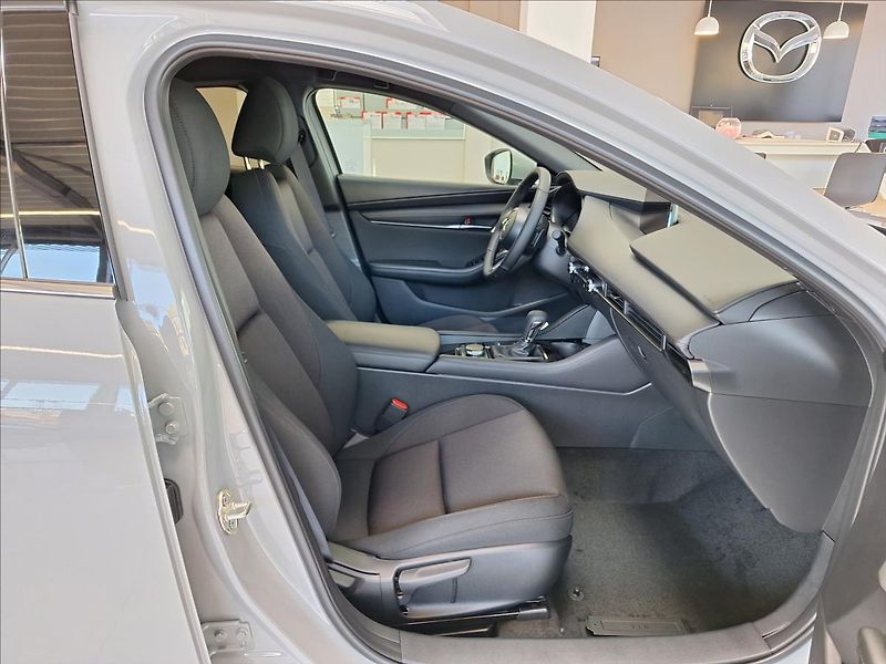 Mazda 3 (2026) 2.5 G 140k 6AT FWD Exclusive-L - fotka 6 z 12