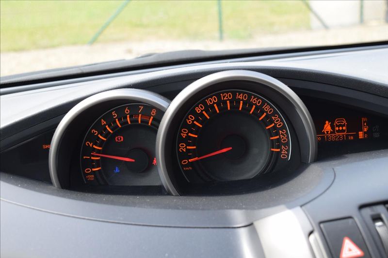 Toyota Verso 1,6 i 97KW NÍZKÉ KM 2XKOLA - fotka 41 z 48