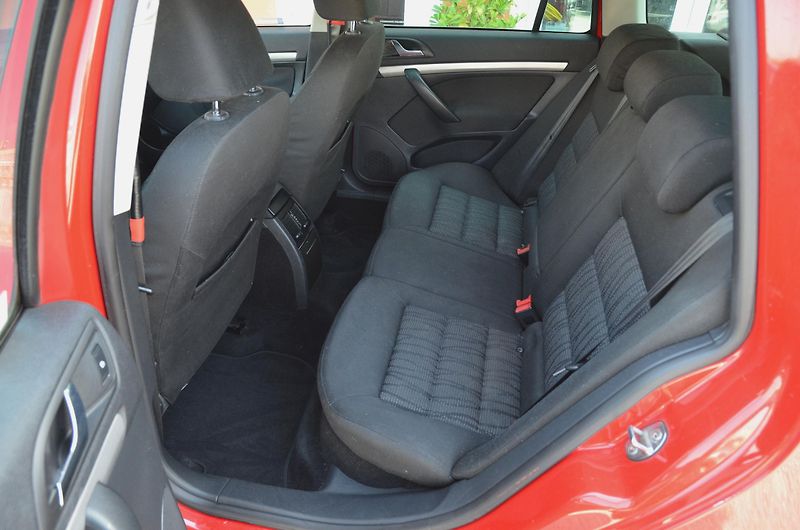 Škoda Octavia (2009) 1.9 TDi 77kW BXE Elegance / ČR - fotka 15 z 30