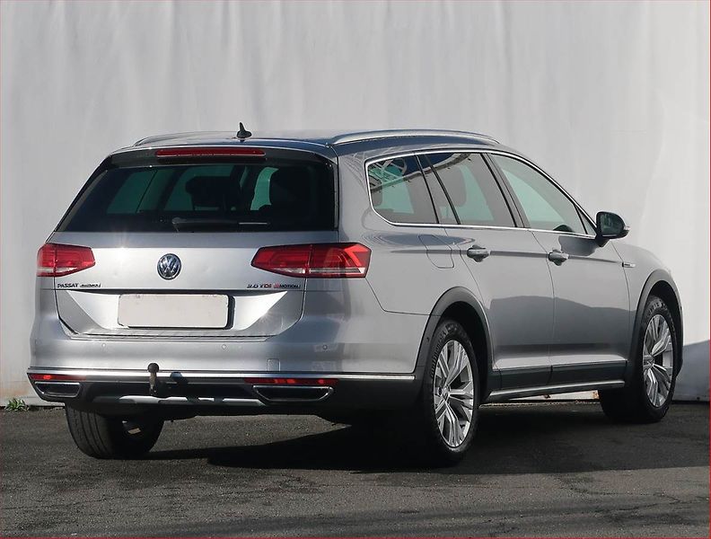 Volkswagen Passat (2017) Alltrack 2.0 TDI, 4X4 - fotka 5 z 23