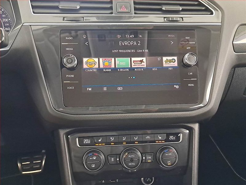 Volkswagen Tiguan (2018) 2.0 TDI, Automat, Serv.kniha - fotka 12 z 19