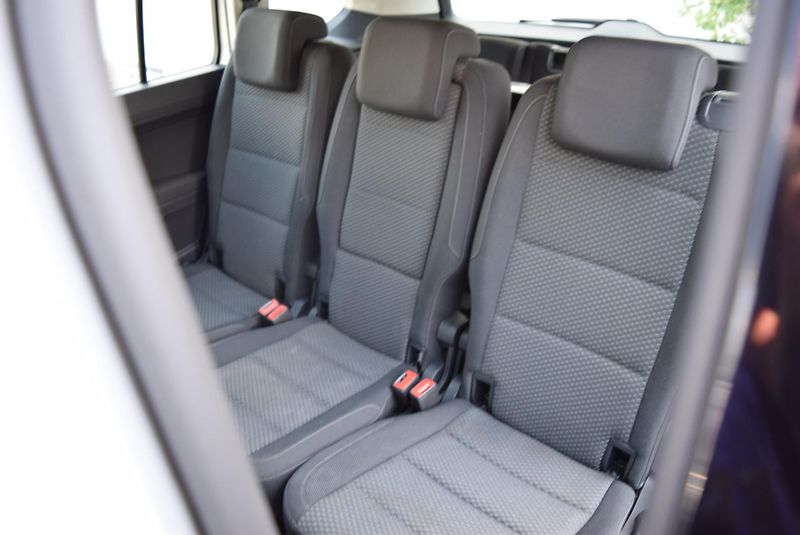 Volkswagen Touran (2019) 1.5TSI 110kw CLBMT 7MÍST TAŽNÉ - fotka 15 z 46