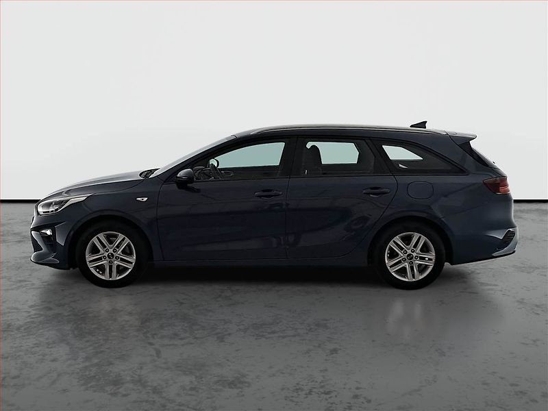 Kia Ceed (2021) 1.5 T-GDI, Serv.kniha - fotka 3 z 16