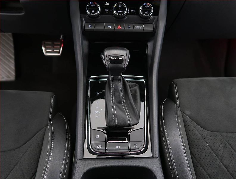 Škoda Kodiaq (2022) Sportline 1.5 TSI, digi klima - fotka 13 z 30