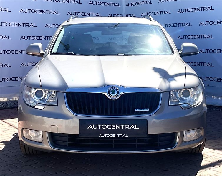 Škoda Superb 1,6 TDi.77kw - fotka 2 z 26