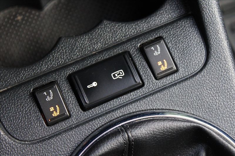 Škoda Roomster 1,2 TSI  NAVIGACE,STYLE - fotka 15 z 24