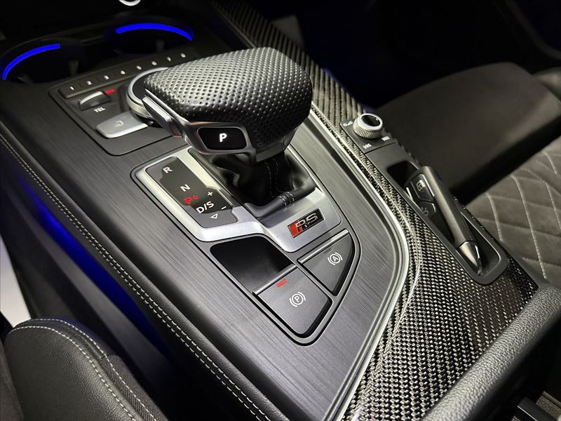 Audi RS 4 2,9   TFSI 450HP QUATTRO ALCA - fotka 23 z 45