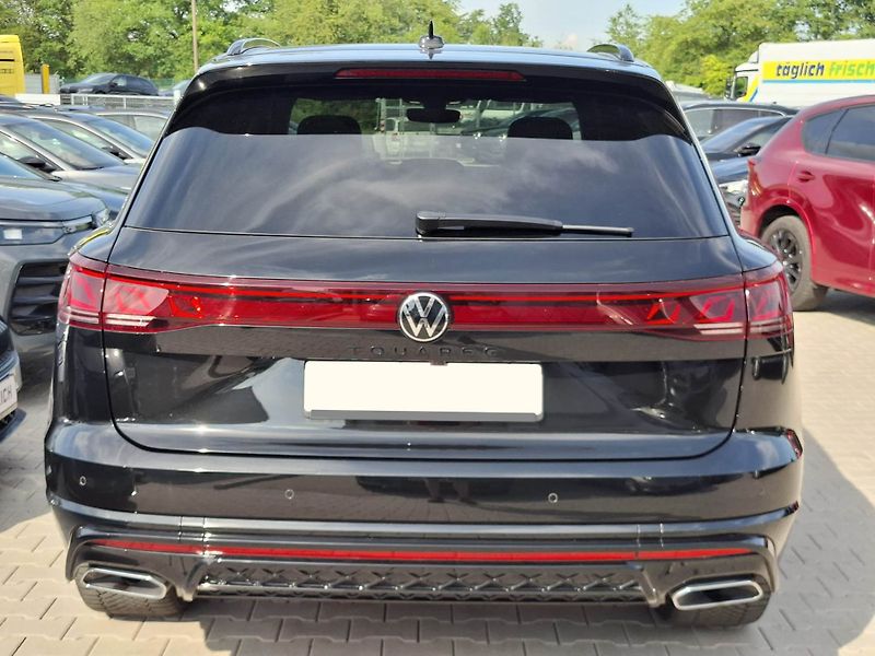 Volkswagen Touareg TDI 210kW R-Line Pano NezT HuD - fotka 6 z 22
