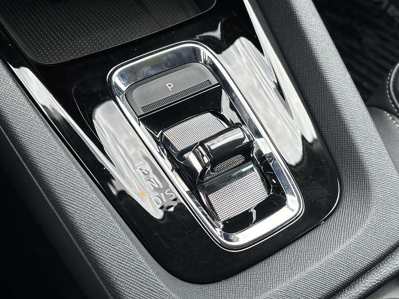 Škoda Octavia (2024) 1.5 TSI e-TEC DSG Style - fotka 14 z 32