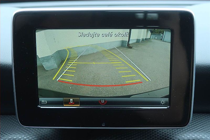 Mercedes-Benz Třídy A (2017) A 200 d, Automat, Navi - fotka 17 z 23