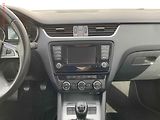 Škoda Octavia (2014) 1.4 TSi, Elegance, bixen, - náhled 12