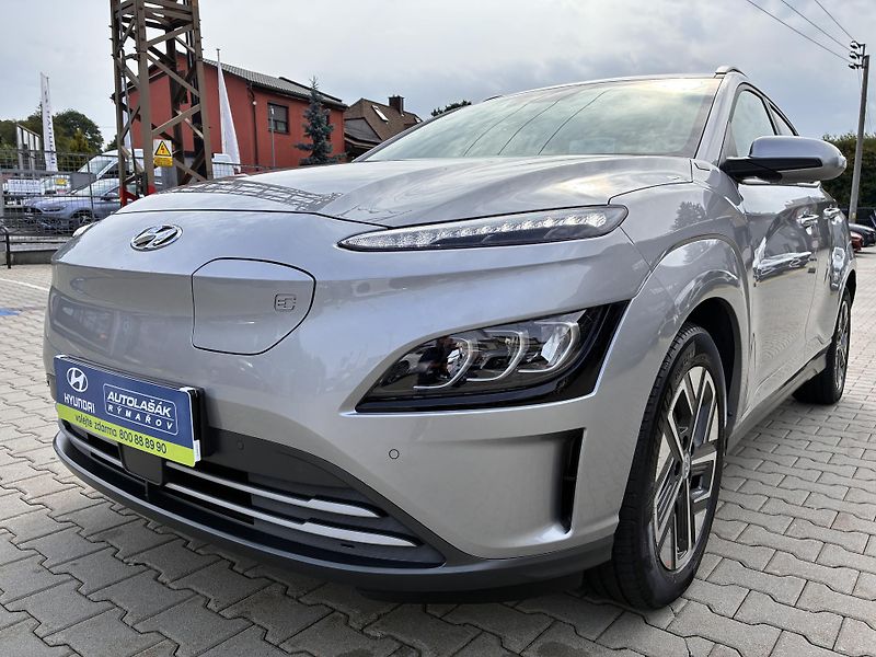 Hyundai Kona 65kWh-150KW POWER REZERVACE - fotka 43 z 45